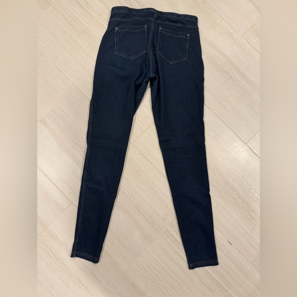 Simply Vera Wang Skinny Dark Blue Jeans Size‎ Small - Picture 4 of 9